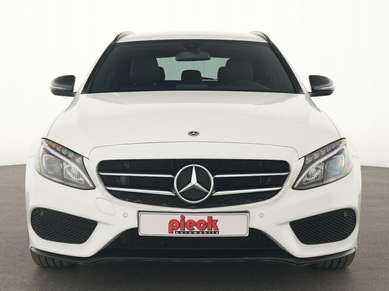 Weiß Gebraucht 2017 Mercedes C200 AMG line Limousine | 19.990 € (Guter Preis) - Bild 1/4