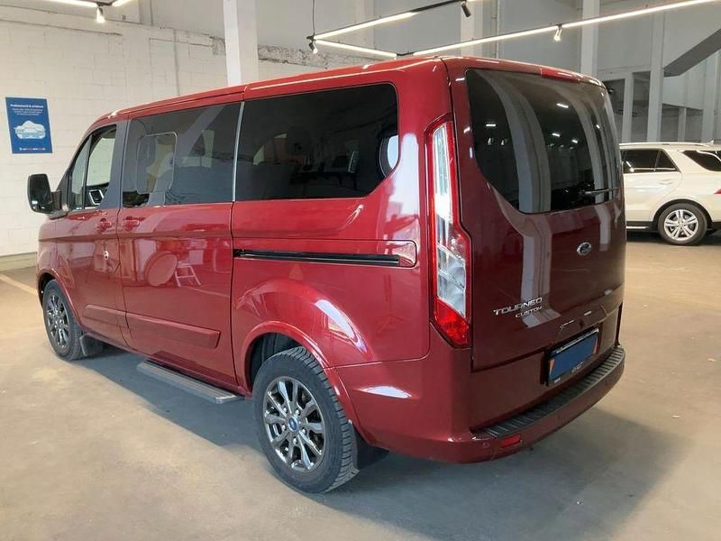 Gebraucht Ford Tourneo Titanium X 185 PS (136 kW) 2021 Rot Van / Kleinbus