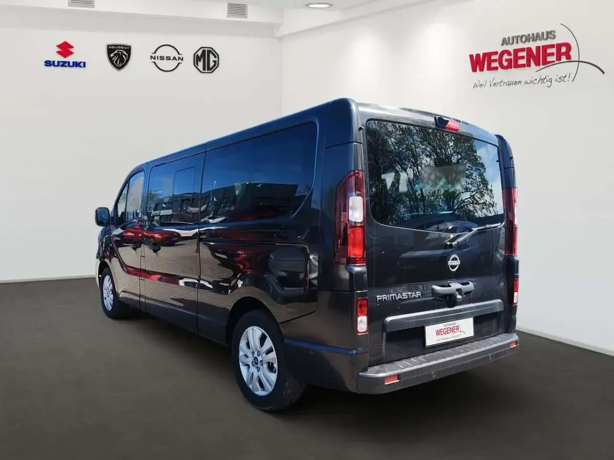 Gebraucht Nissan Primastar Tekna 170 PS (125 kW) 2026 Midnight black Van / Kleinbus