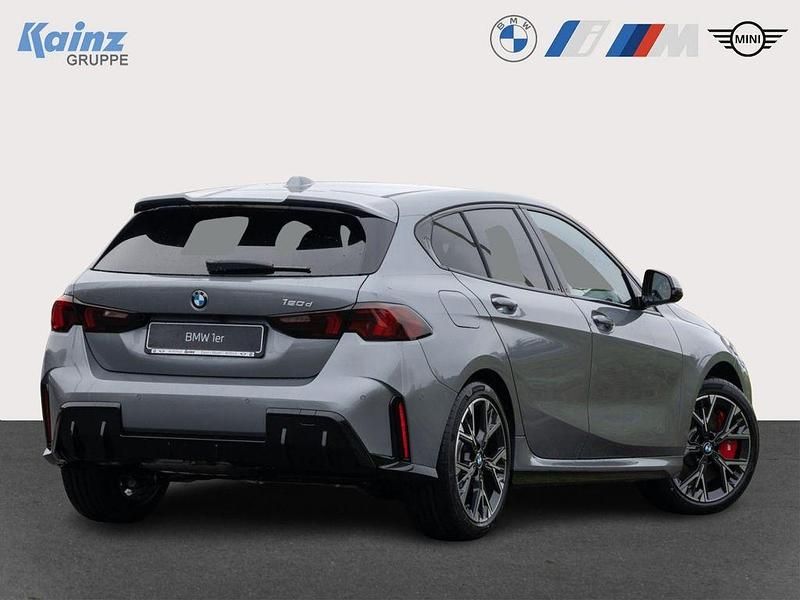 Neu BMW 120 Performance 163 PS (119 kW) 2025 Skyscraper grau Kleinwagen