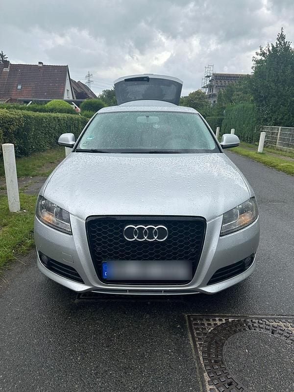 Silber Gebraucht 2008 Audi A3 Comfort Kleinwagen | 7.800 € (Etwas zu teuer) - Bild 1/4
