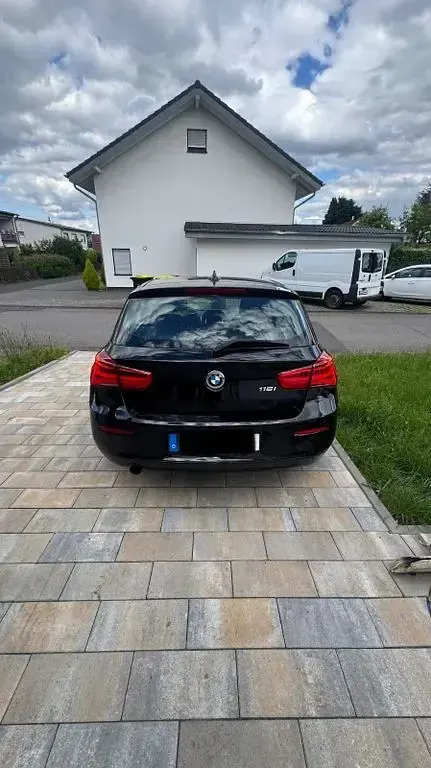Gebraucht BMW 116 Advantage 109 PS (80 kW) 2016 Schwarz Kleinwagen