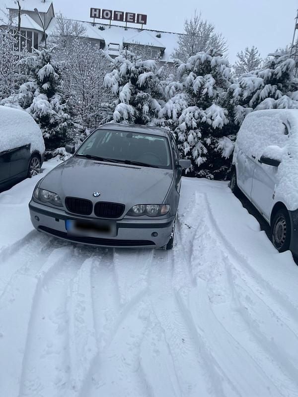 Gebraucht BMW 318 143 PS (105 kW) 2004 Grau Limousine