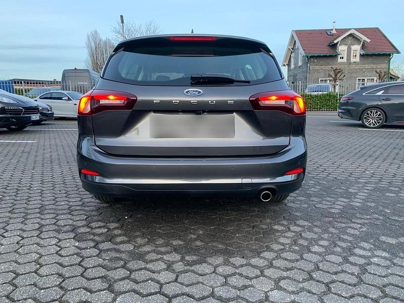 Gebraucht Ford Focus 101 PS (74 kW) 2022 Grau Kombi