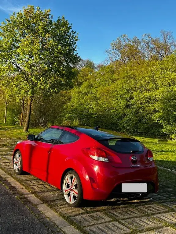 Gebraucht Hyundai Veloster Style 140 PS (102 kW) 2013 Rot Kleinwagen