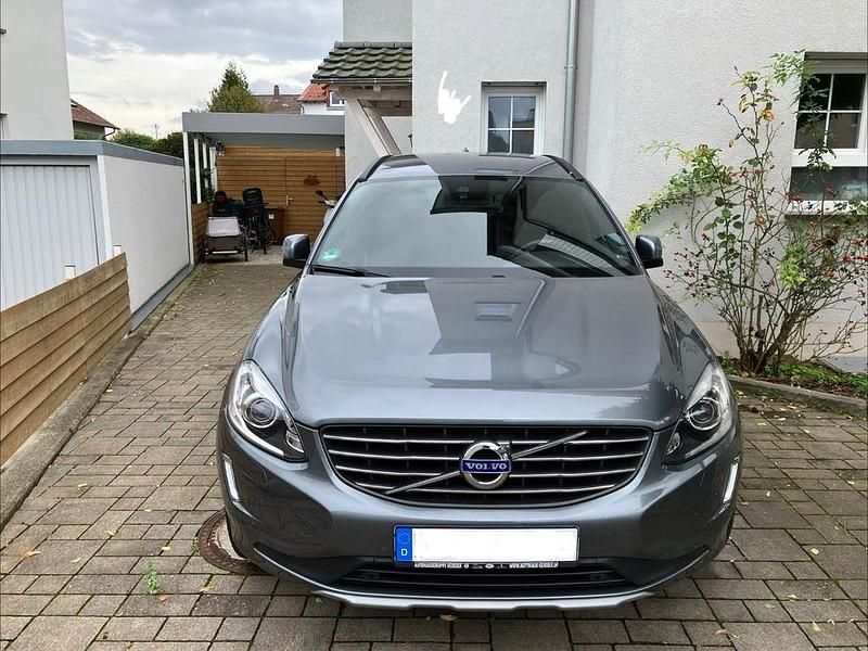 Gebraucht Volvo XC60 190 PS (139 kW) 2016 Grau SUV
