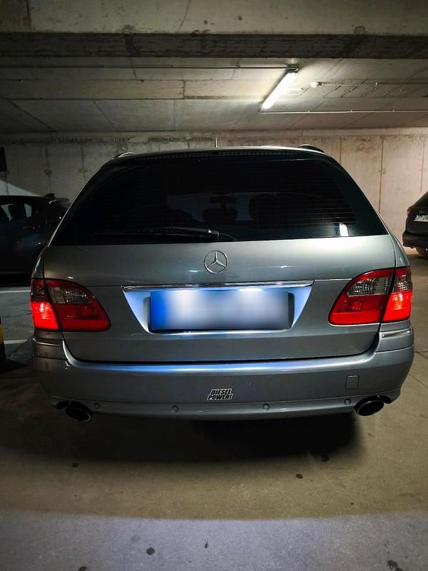 Gebraucht Mercedes E280 190 PS (139 kW) 2008 Grau Kombi