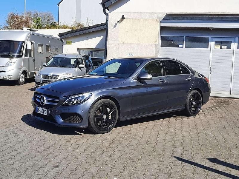 Tenoritgrau metalliclack (755 Gebraucht 2014 Mercedes C300 AMG Limousine | 16.900 € - Bild 1/4