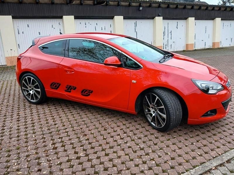 Gebraucht Opel Astra GTC Edition 179 PS (131 kW) 2012 Rot Limousine