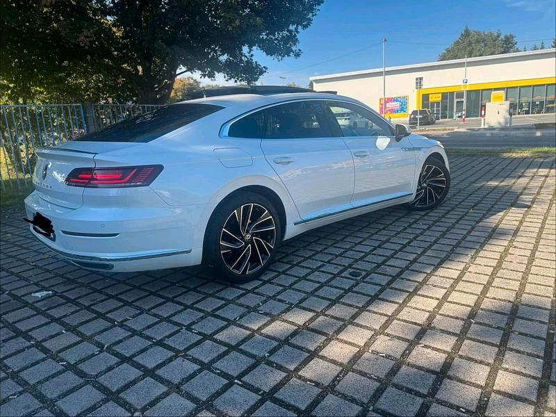 Gebraucht VW Arteon R-line 190 PS (139 kW) 2018 Weiß Kleinwagen