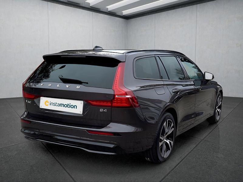 Gebraucht Volvo V60 Plus 197 PS (144 kW) 2024 Grau Kombi