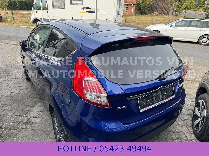 Gebraucht Ford Fiesta Titanium 101 PS (74 kW) 2016 Blau Kleinwagen