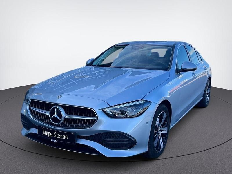 Gebraucht Mercedes C180 Avantgarde 170 PS (125 kW) 2022 Silber Limousine