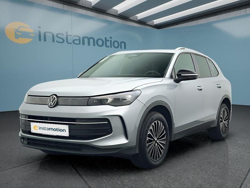 Silber Gebraucht 2024 VW Tiguan SUV | 43.849 € (Fairer Preis) - Bild 1/4