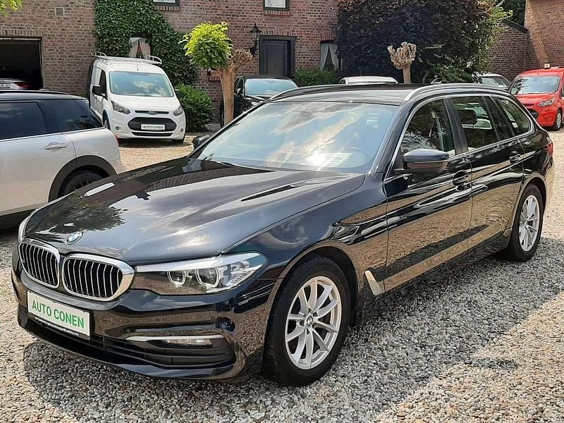 Schwarz Gebraucht 2019 BMW 518 Kombi | 17.990 € - Bild 1/4