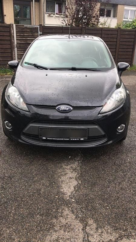 Schwarz Gebraucht 2012 Ford Fiesta Ambiente Kleinwagen | 1.990 € (Guter Preis) - Bild 1/4