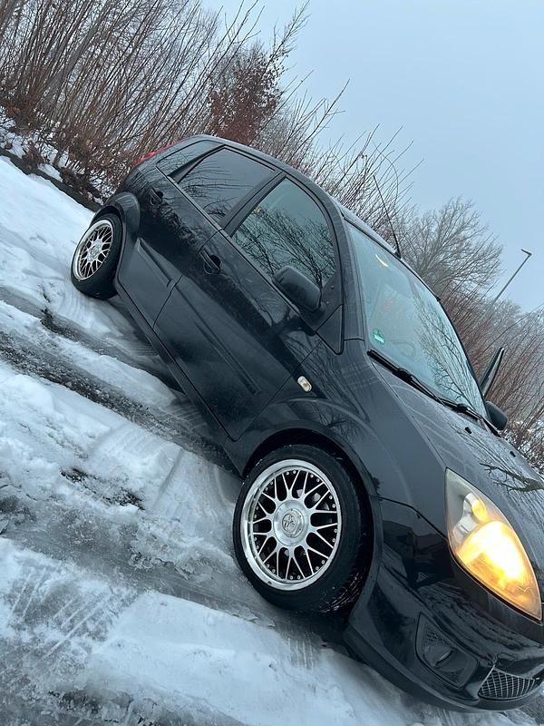 Schwarz Gebraucht 2008 Ford Fiesta Coupé | 1.800 € (Fairer Preis) - Bild 1/4