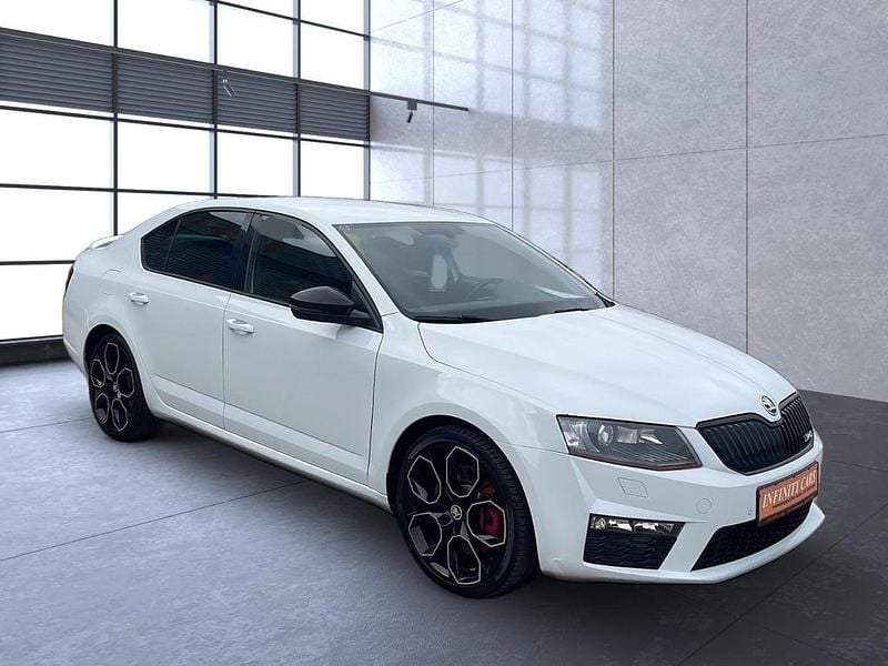 Weiß Gebraucht 2016 Skoda Octavia RS Limousine | 16.850 € (Guter Preis) - Bild 1/4