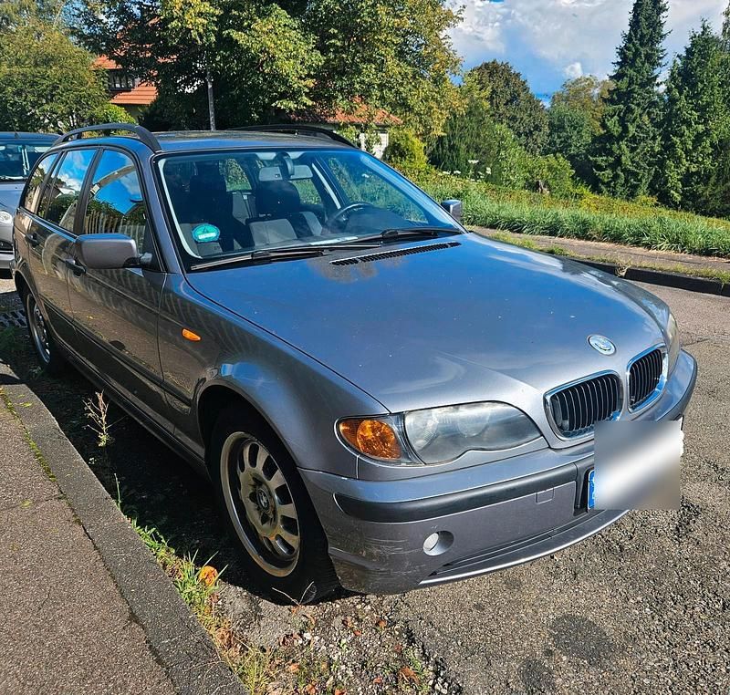 Grau Gebraucht 2003 BMW 318 Kombi | 2.450 € (Fairer Preis) - Bild 1/4