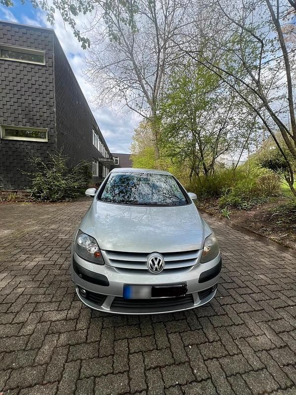 Second-hand VW Golf 105 CP (77 kW) 2006 Gri Monovolum