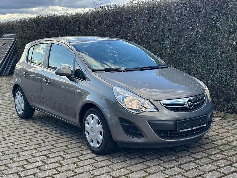 Gebraucht Opel Corsa Edition 101 PS (74 kW) 2013 Gold Kleinwagen