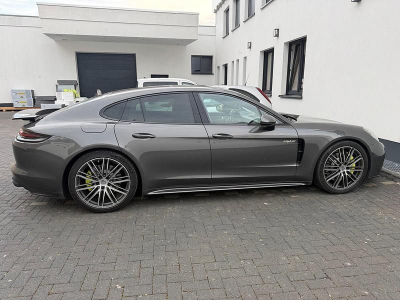 Gebraucht Porsche Panamera 462 PS (339 kW) 2017 Grau Limousine
