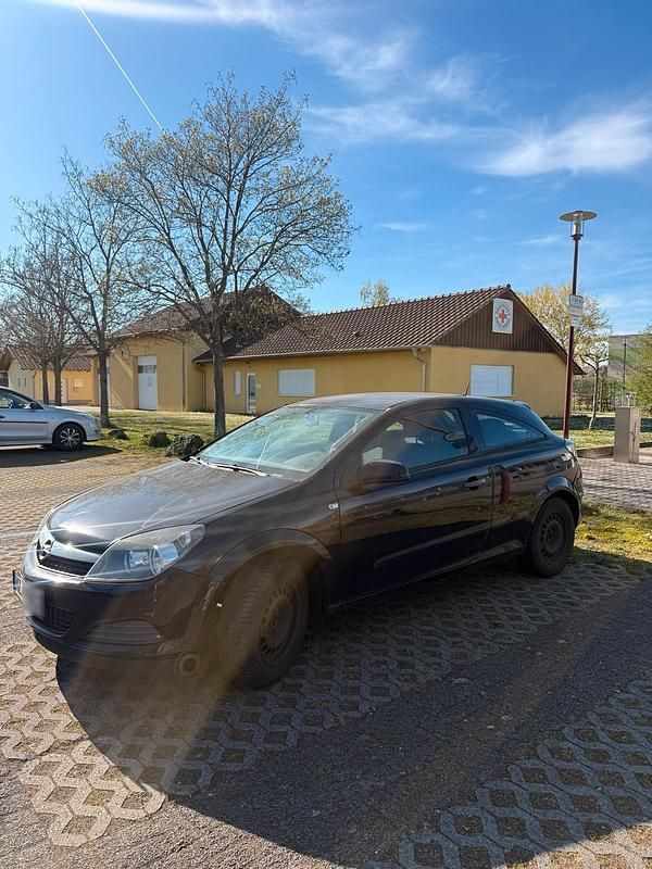 Usata Opel Astra GTC 2009 Nero Utilitaria