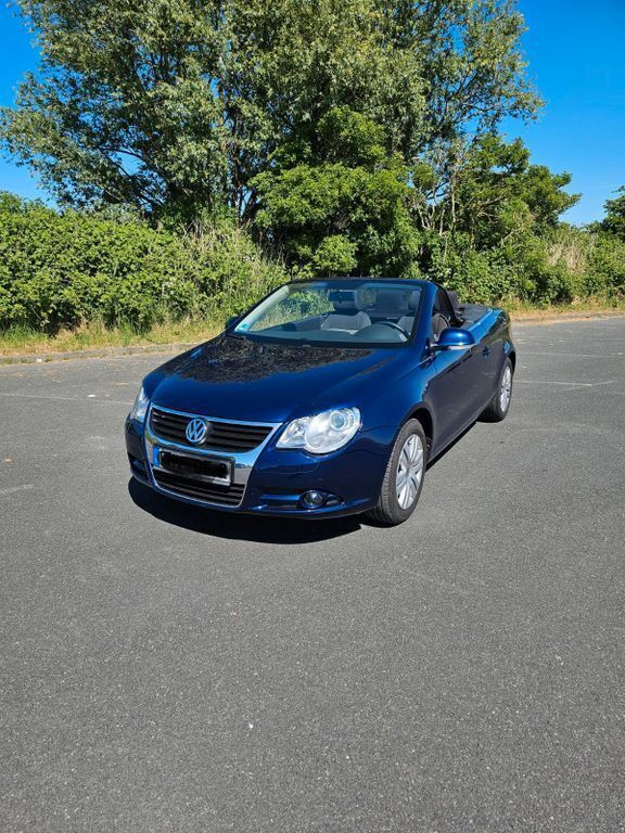 Blau Gebraucht 2007 VW Eos Cabrio | 6.300 € (Etwas zu teuer) - Bild 1/4