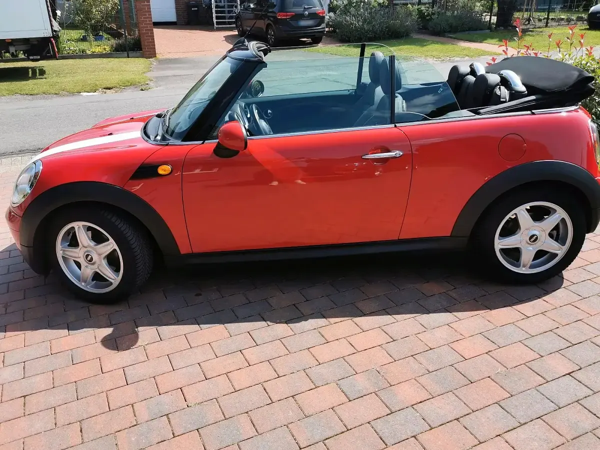 Gebraucht Mini Cooper Cabriolet 120 PS (88 kW) 2009 Rot Cabrio