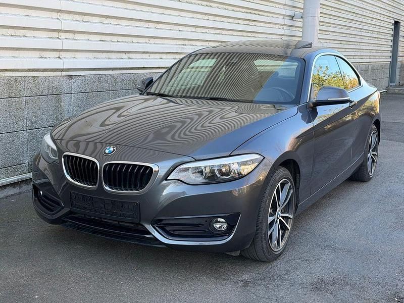 Gebraucht BMW 230 Sport Line 252 PS (185 kW) 2018 Grau Coupé
