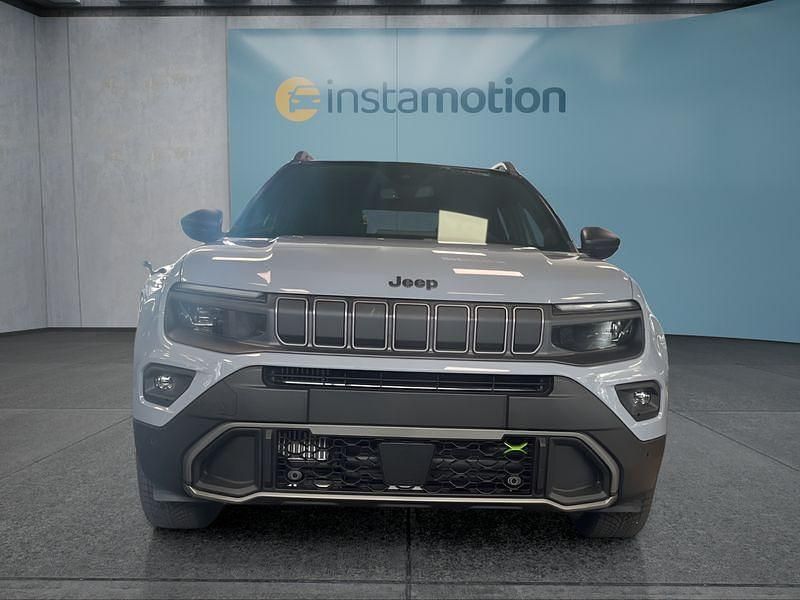 Neu Jeep Avenger 145 PS (106 kW) 2025 Grau SUV