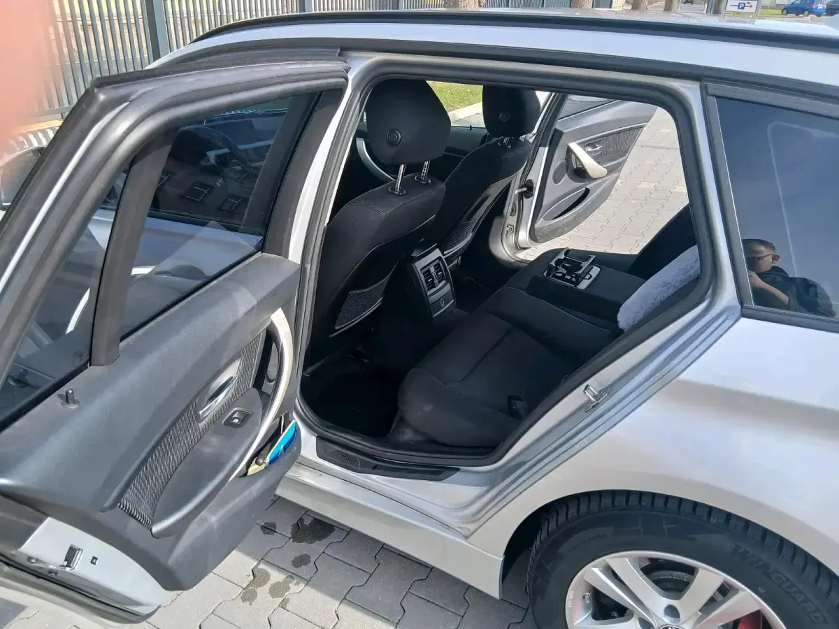 Gebraucht BMW 318 2014 Silber Kombi