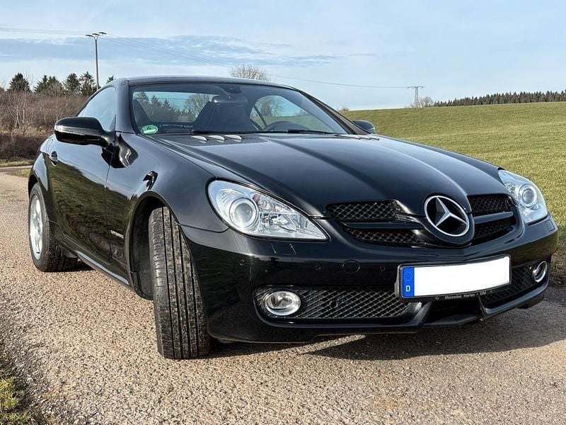 Schwarz Gebraucht 2010 Mercedes SLK200 Cabrio | 10.900 € (Superpreis) - Bild 1/4