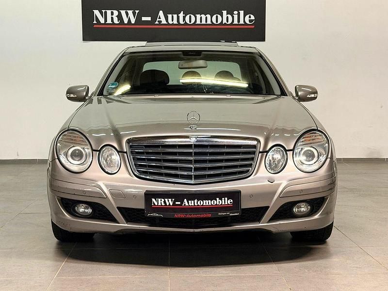 Gebraucht Mercedes E280 190 PS (139 kW) 2006 Silber Limousine