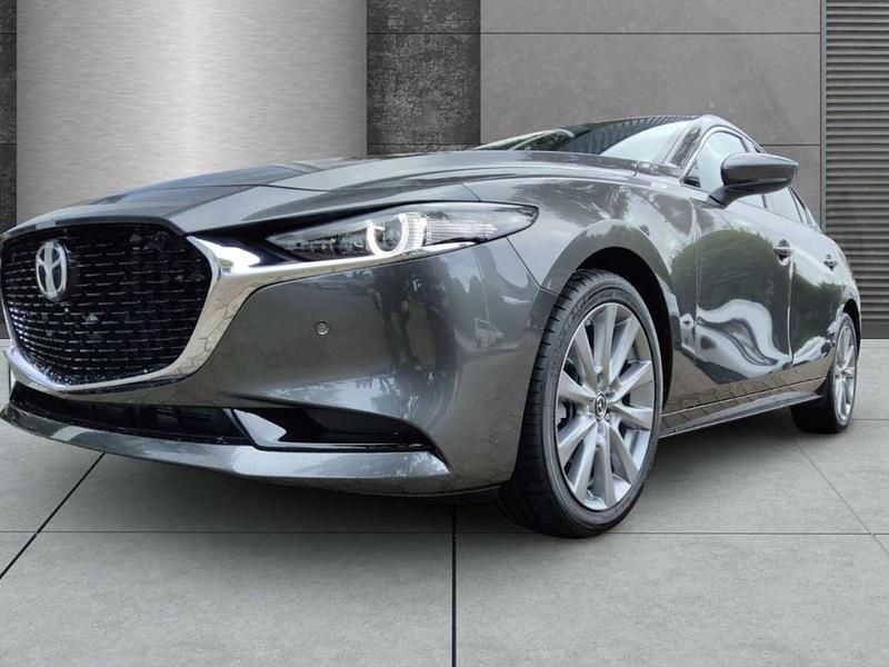 Neu Mazda 3 Center-Line 140 PS (102 kW) 2025 Machine grey Limousine