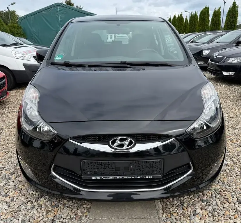 Gebraucht Hyundai ix20 Classic 90 PS (66 kW) 2013 Schwarz Kleinwagen