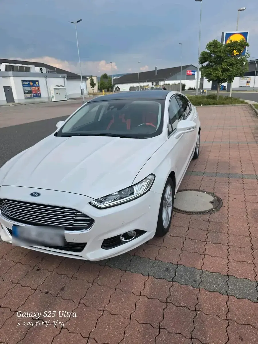 Gebraucht Ford Mondeo Titanium 160 PS (117 kW) 2015 Weiß Limousine
