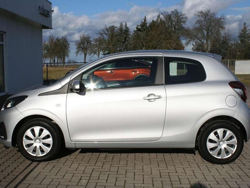 Gebraucht Peugeot 108 Active 72 PS (52 kW) 2021 Gallium grau Kleinwagen