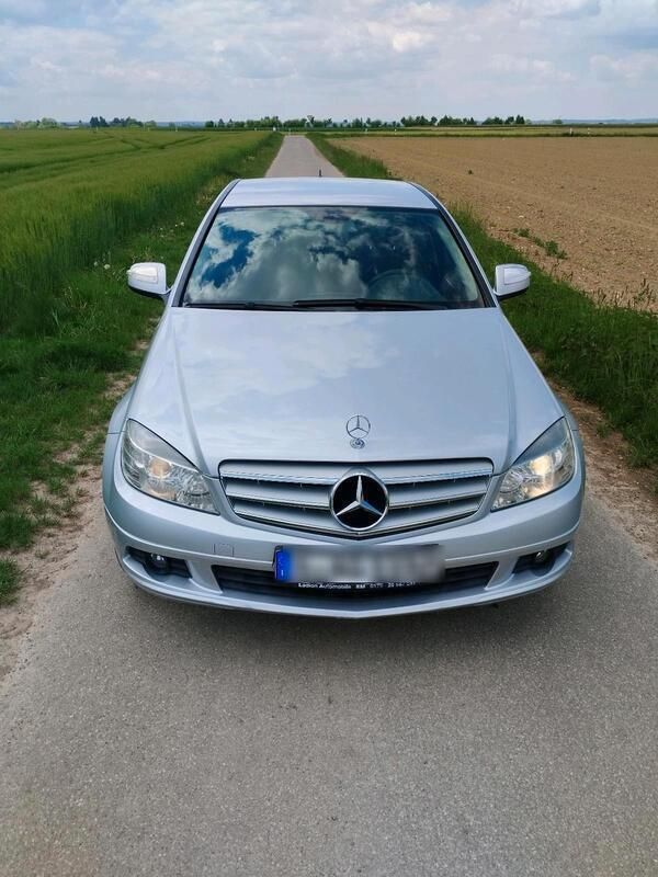 Silber Gebraucht 2007 Mercedes C220 Limousine | 3.700 € (Fairer Preis) - Bild 1/4
