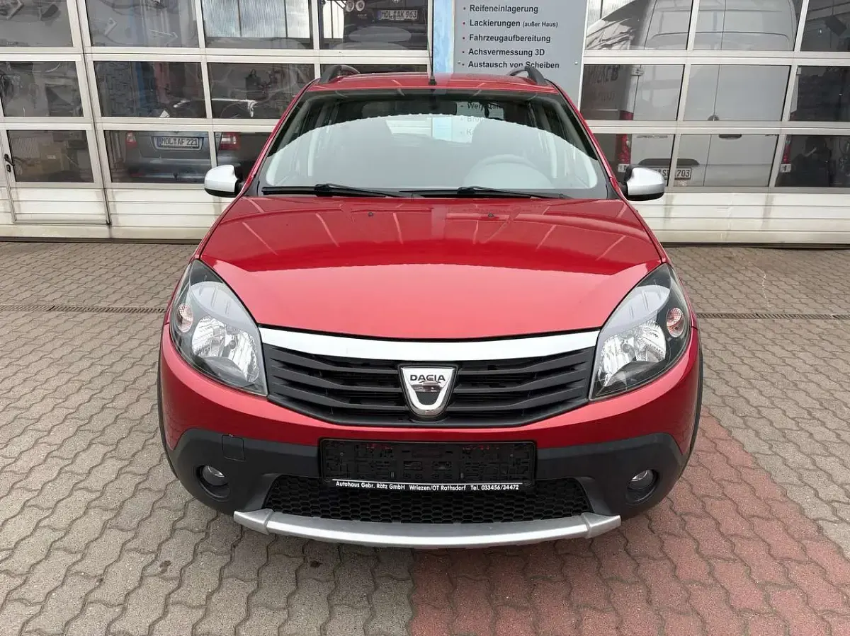 Gebraucht Dacia Sandero Stepway 84 PS (61 kW) 2012 Rot Limousine