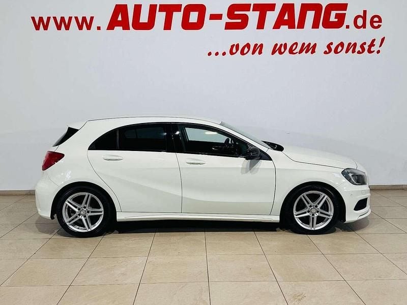 Gebraucht Mercedes A200 156 PS (114 kW) 2014 Calcitweiss/zirrusweiss Limousine