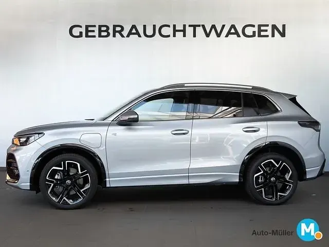 Gebraucht VW Tiguan R-line 272 PS (200 kW) 2025 Silber SUV