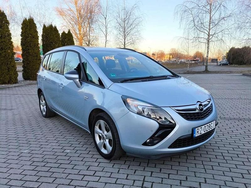 Silber Gebraucht 2016 Opel Zafira Innovation Kombi | 7.700 € (Superpreis) - Bild 1/4