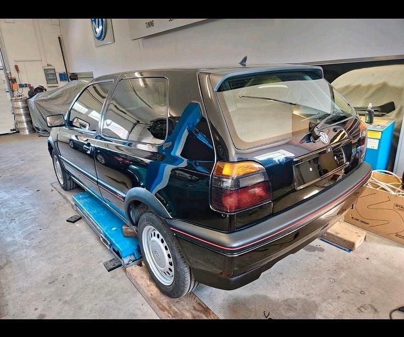 Gebraucht VW Golf III GTI 115 PS (84 kW) 1997 Schwarz Kleinwagen