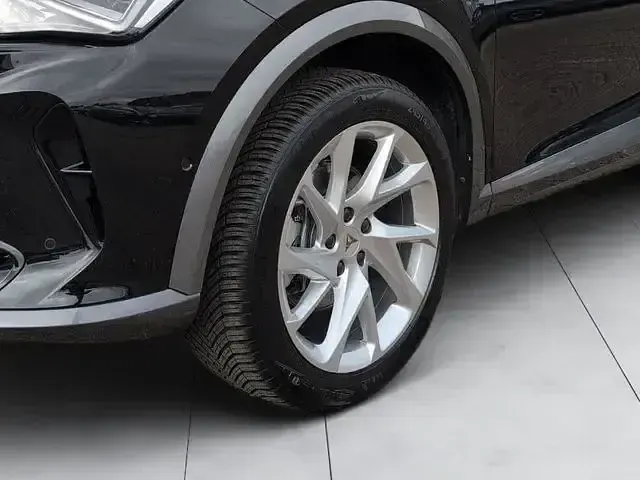 Second-hand Cupra Formentor 150 CP (110 kW) 2024 Negru SUV