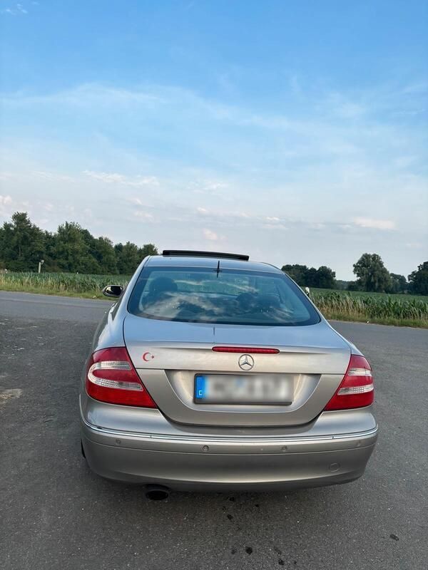 Grau Gebraucht 2003 Mercedes CLK200 Coupé | 4.500 € - Bild 1/4