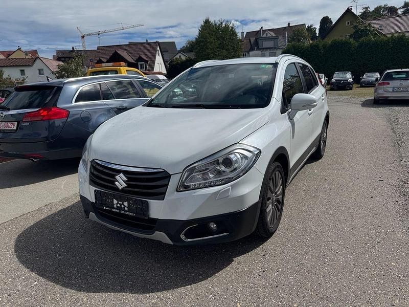 Weiß Gebraucht 2015 Suzuki SX4 S-Cross SUV | 7.900 € (Superpreis) - Bild 1/4