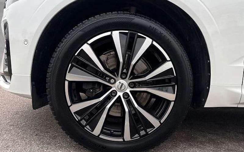 Gebraucht Volvo XC60 Ultimate 197 PS (144 kW) 2023 Weiß SUV