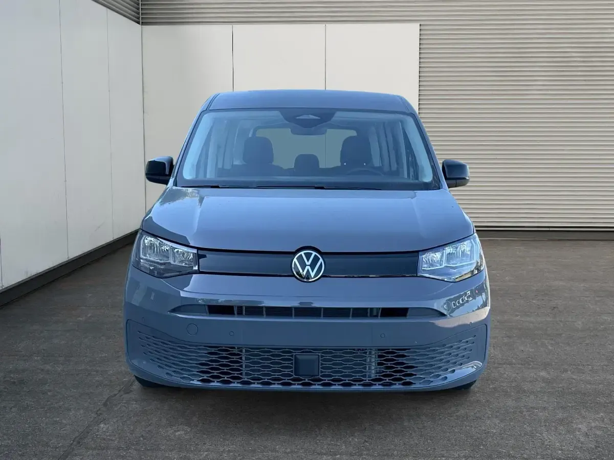Neu VW Caddy 122 PS (89 kW) 2025 Pure grey Van / Kleinbus