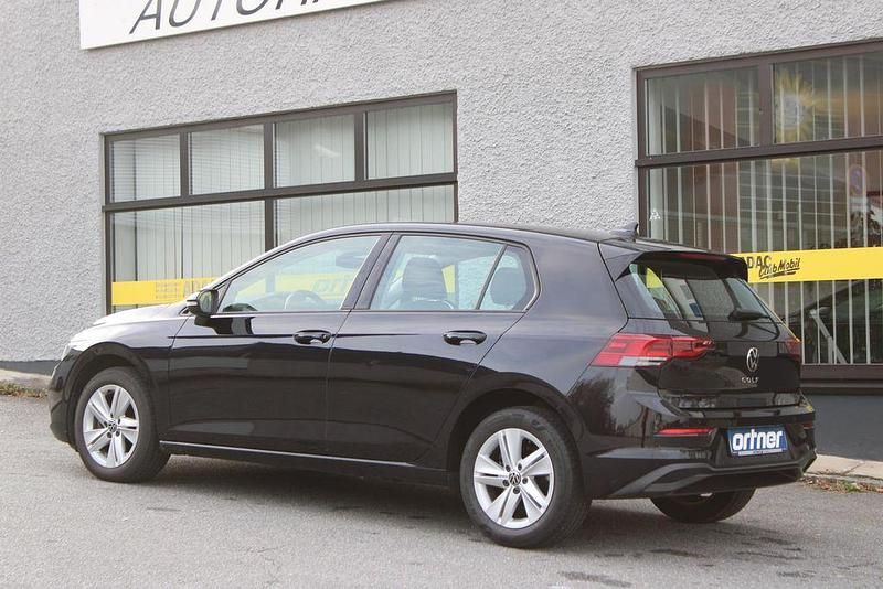 Gebraucht VW Golf Life 116 PS (85 kW) 2021 Schwarz Limousine